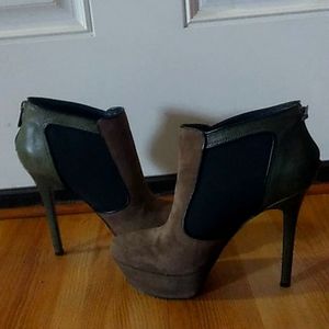 Jessica Simpson heels